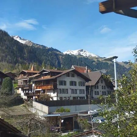 Apartment Zentral, Free Parking, Wifi, Naehe Bahnhof, Shops Frutigen