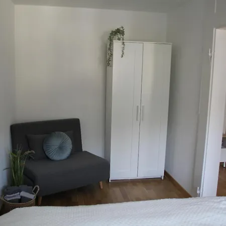 Apartment Zentral, Free Parking, Wifi, Naehe Bahnhof, Shops