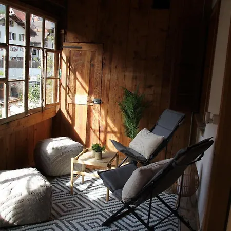 Zentral, Free Parking, Wifi, Naehe Bahnhof, Shops * Frutigen